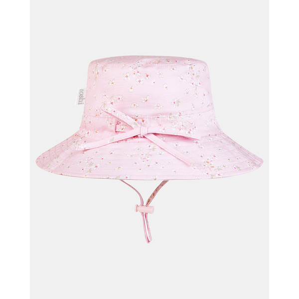 Toshi Sunhat Nina